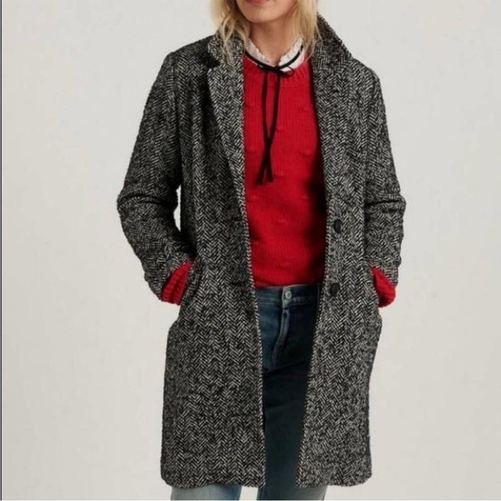 New without tags. 🏷️ Double Breasted Coat